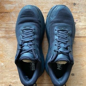 HOKA Bondi 7 running shoes - black - women’s size 8.5